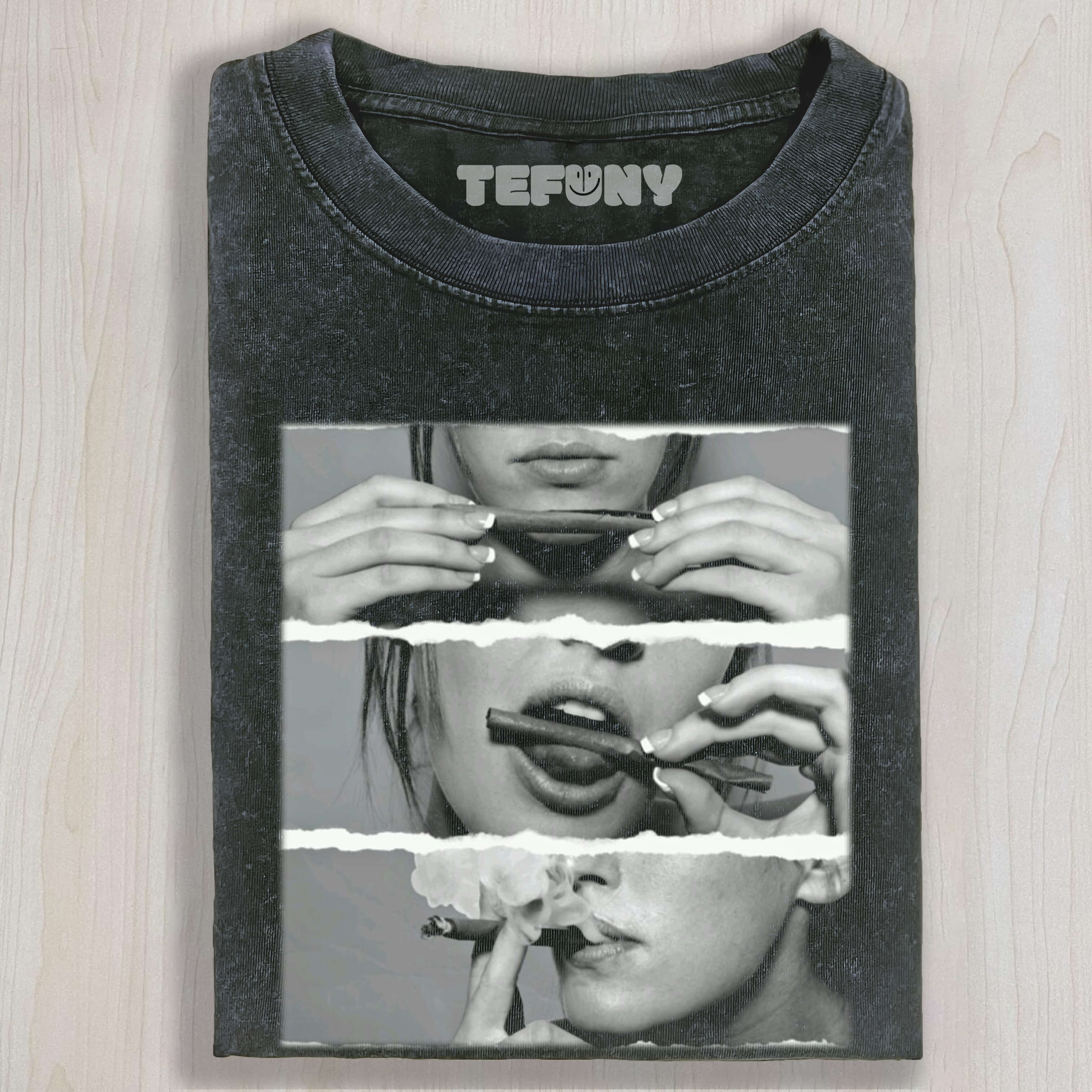 PUZZLE, WOMAN SMOKING T-SHIRT