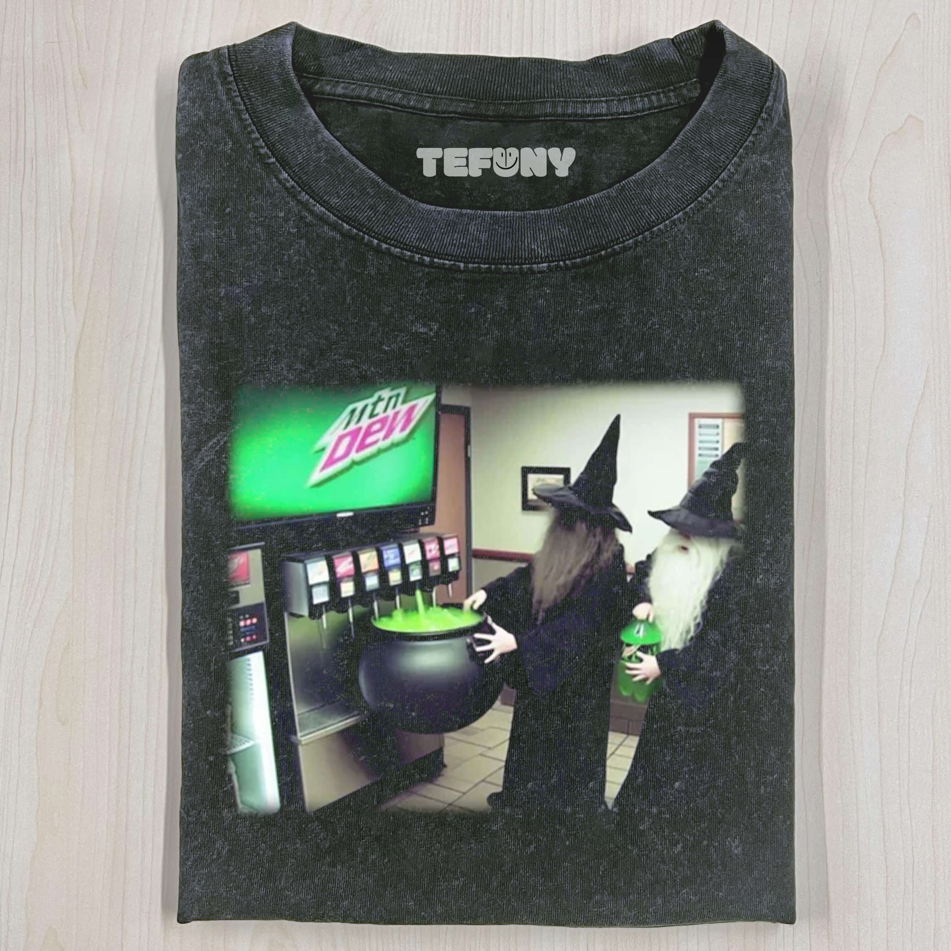 RETRO FANTASY MOVIES GRAPHIC T-SHIRT