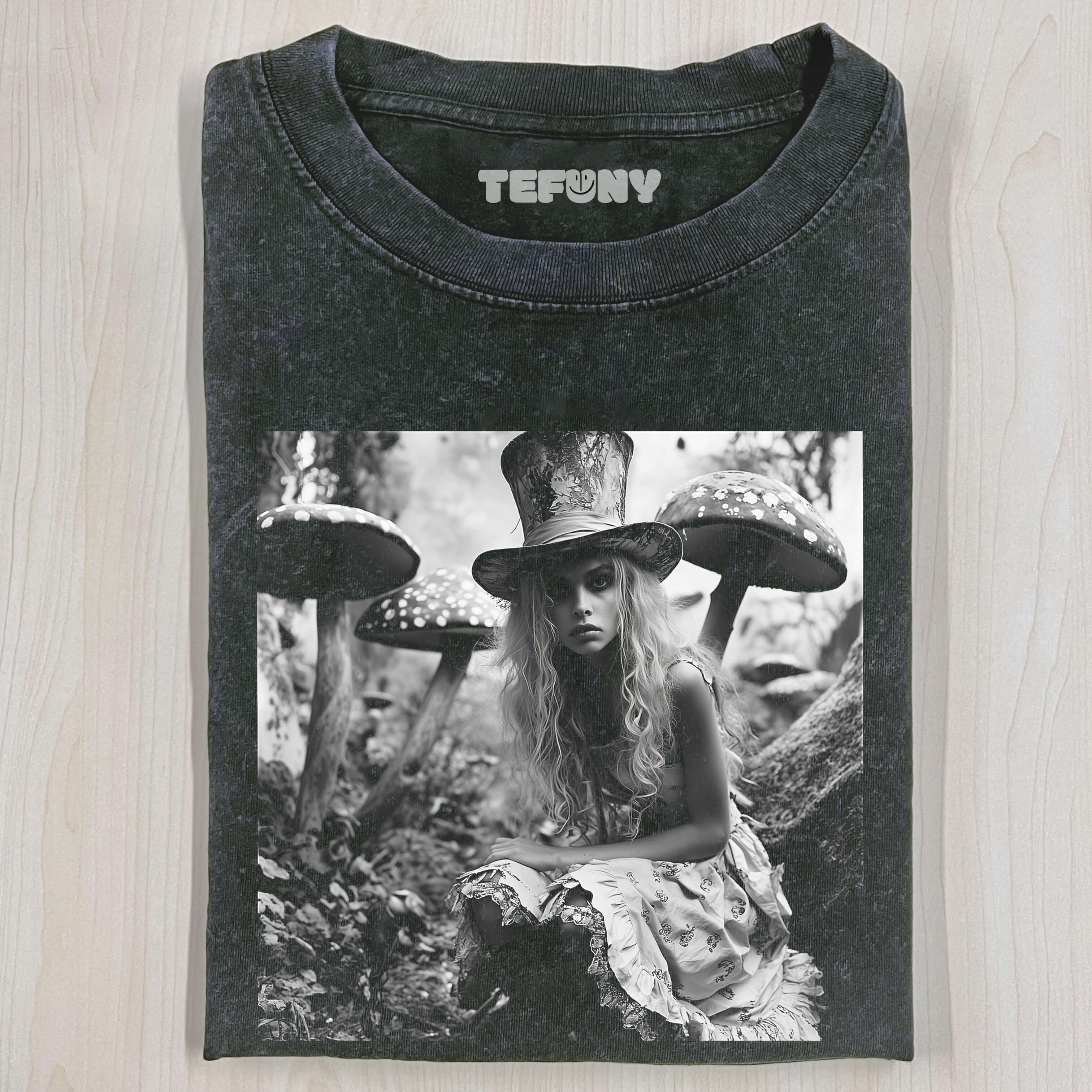 RETRO ALICE V7 T-SHIRT
