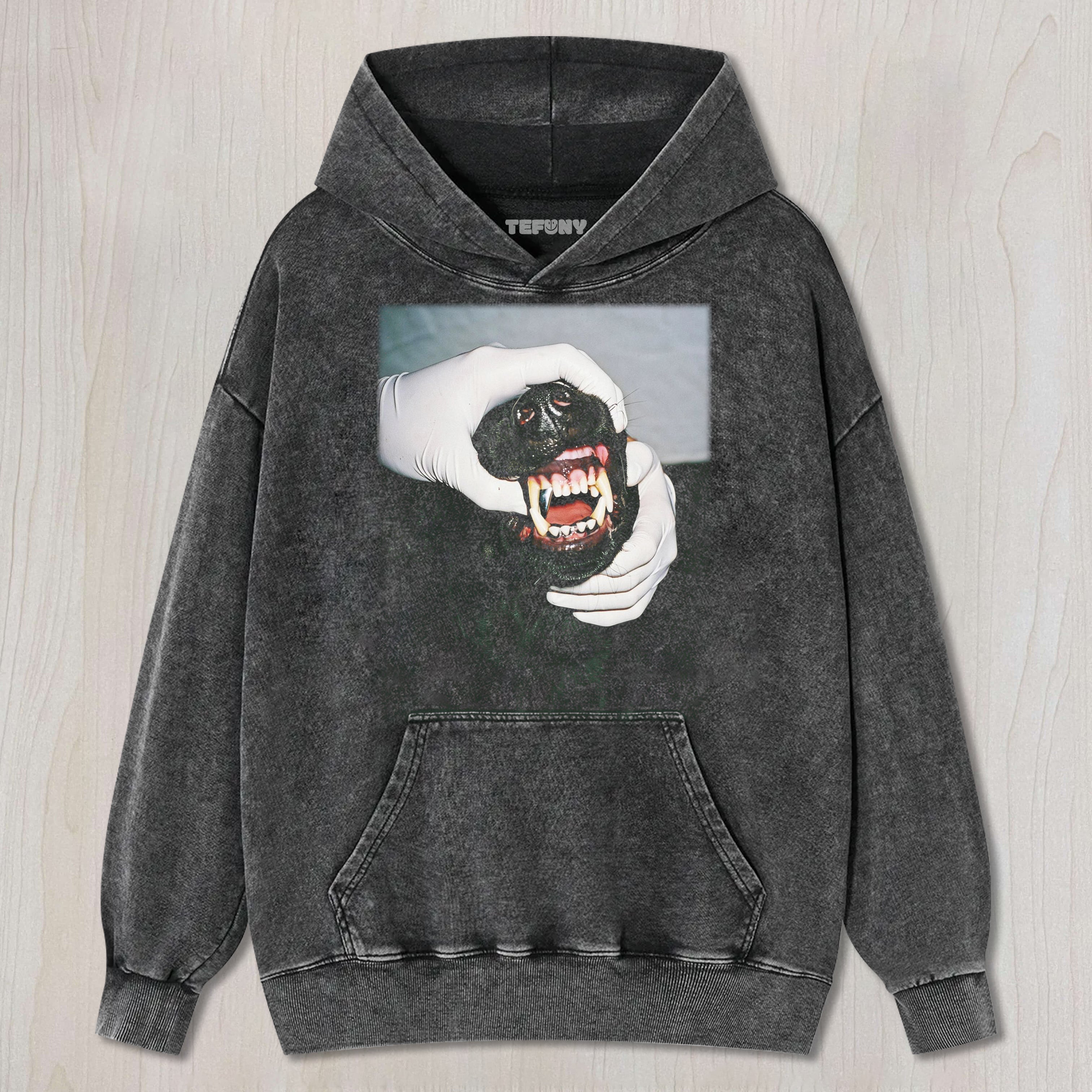 RETRO STREET ANIMALS T-SHIRT