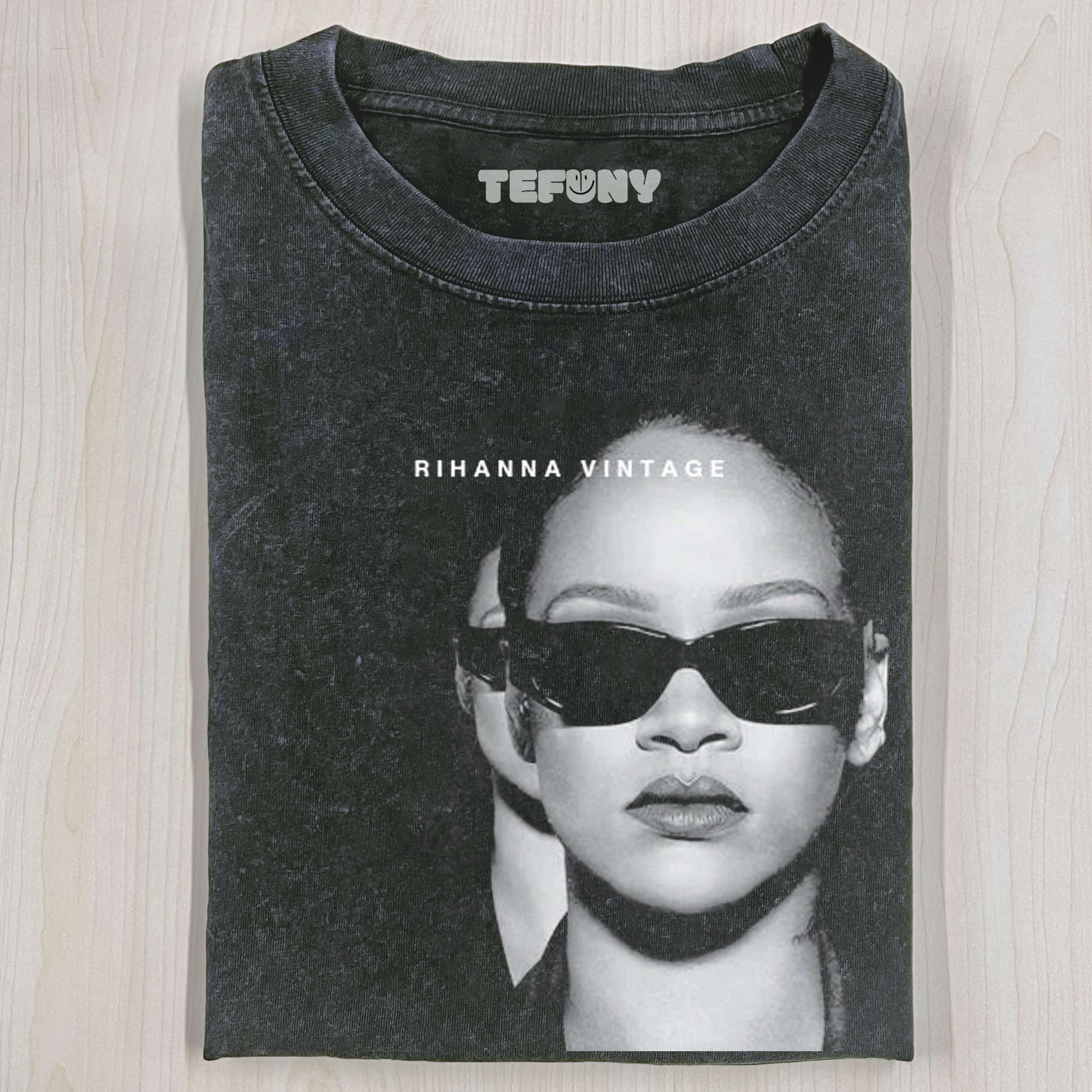 RIHANNA TEE
