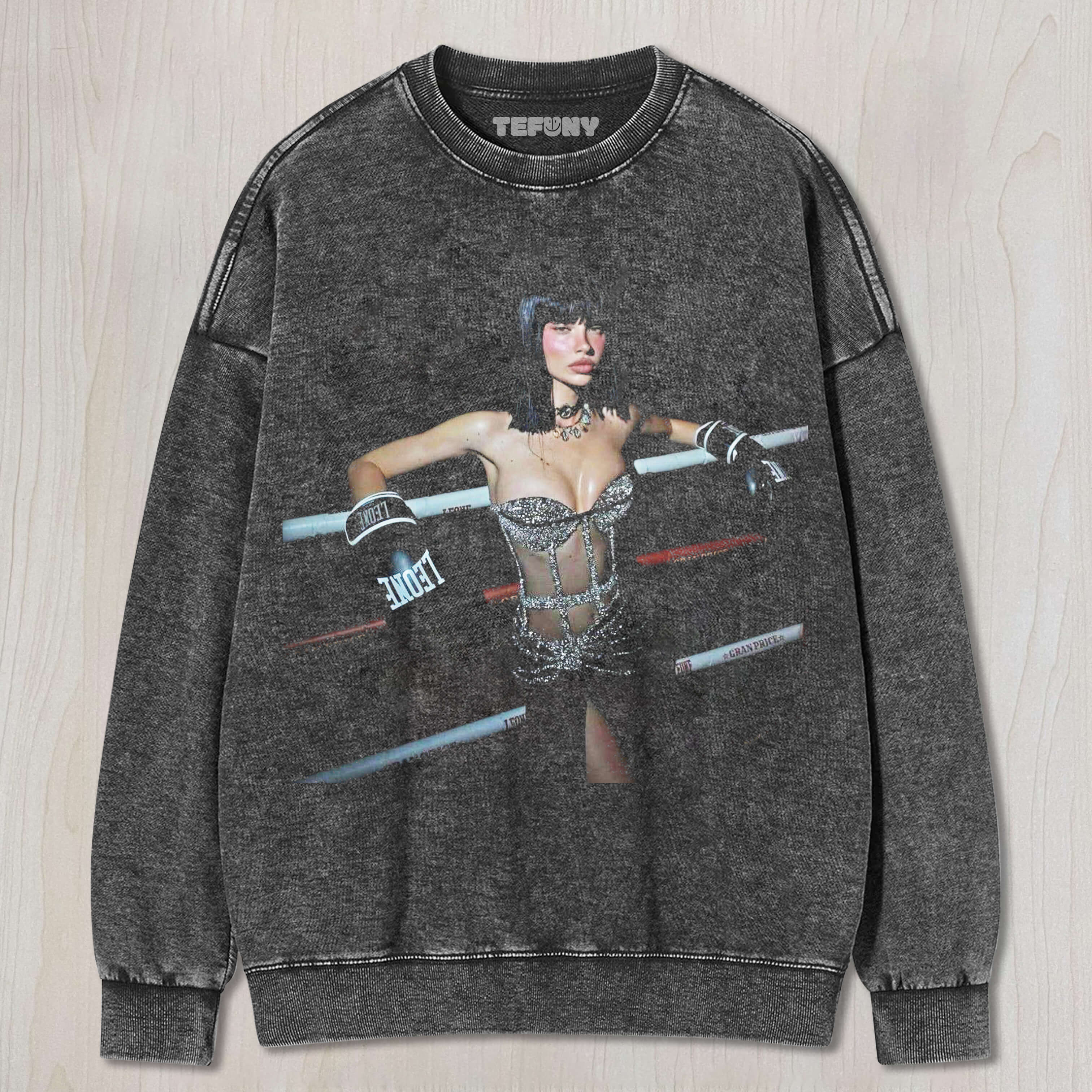 SEXY DORINA GEGICI WITH BOXING GLOVES T-SHIRT