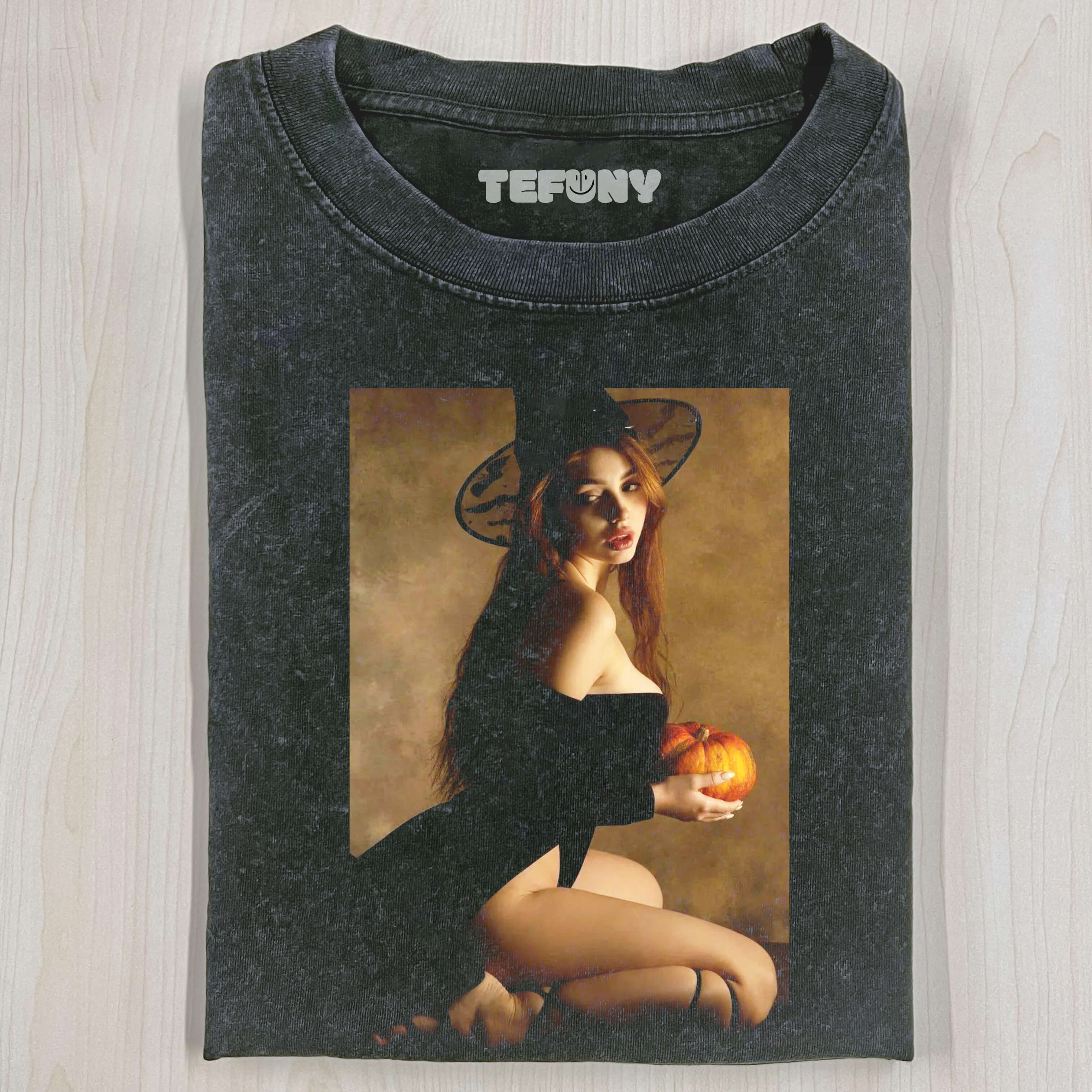 SEXY WOMAN HOLDING A PUMPKIN T-SHIRT