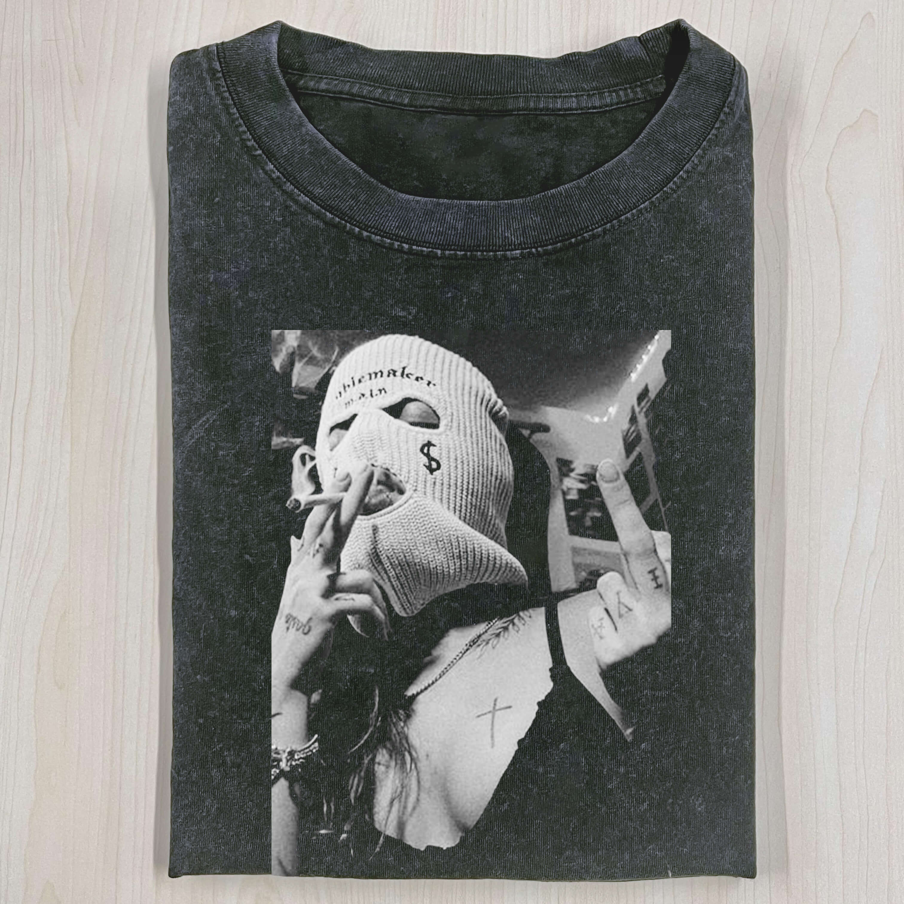 SEXY WOMAN SMOKING T-SHIRT