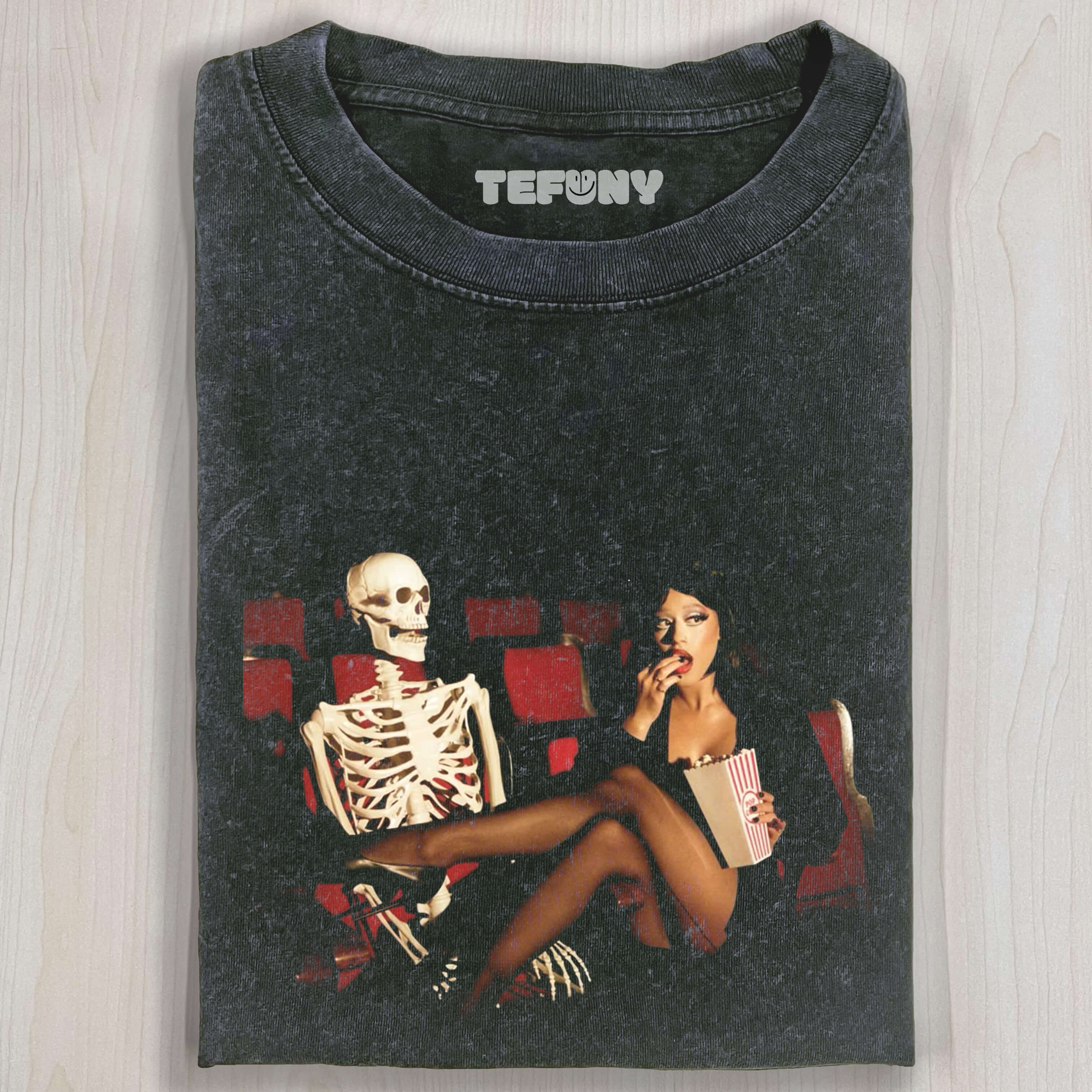 SKELETON AND BEAUTY T-SHIRT