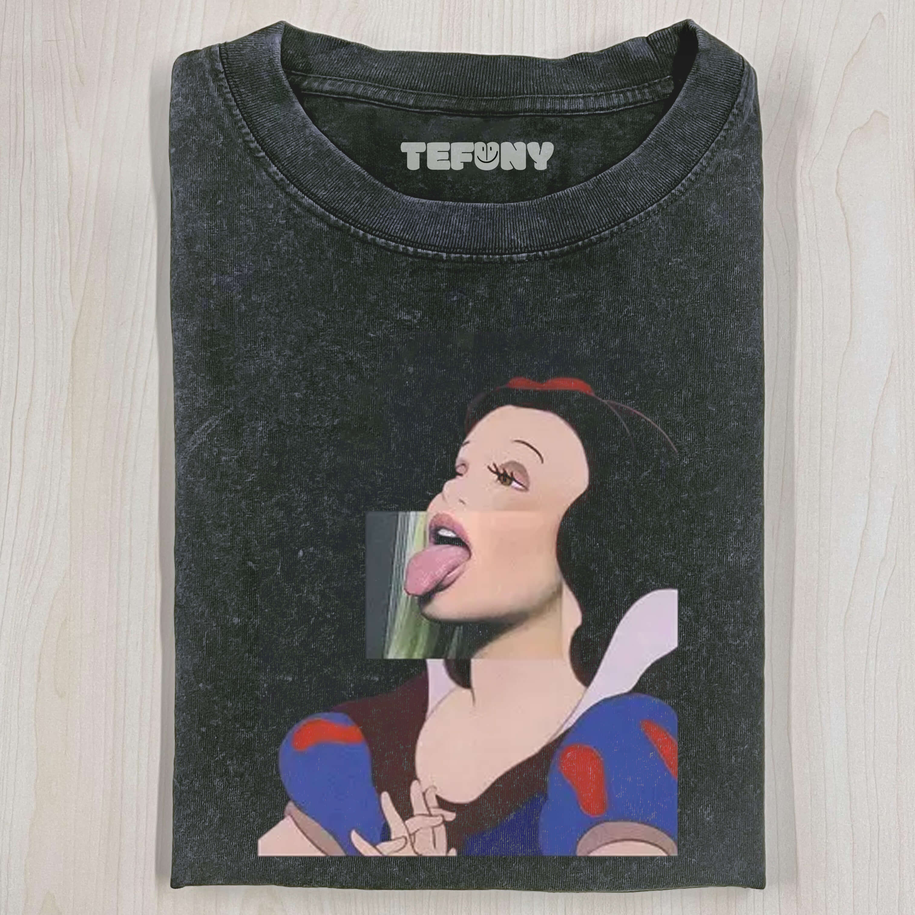 SNOW WHITE T-THIRT