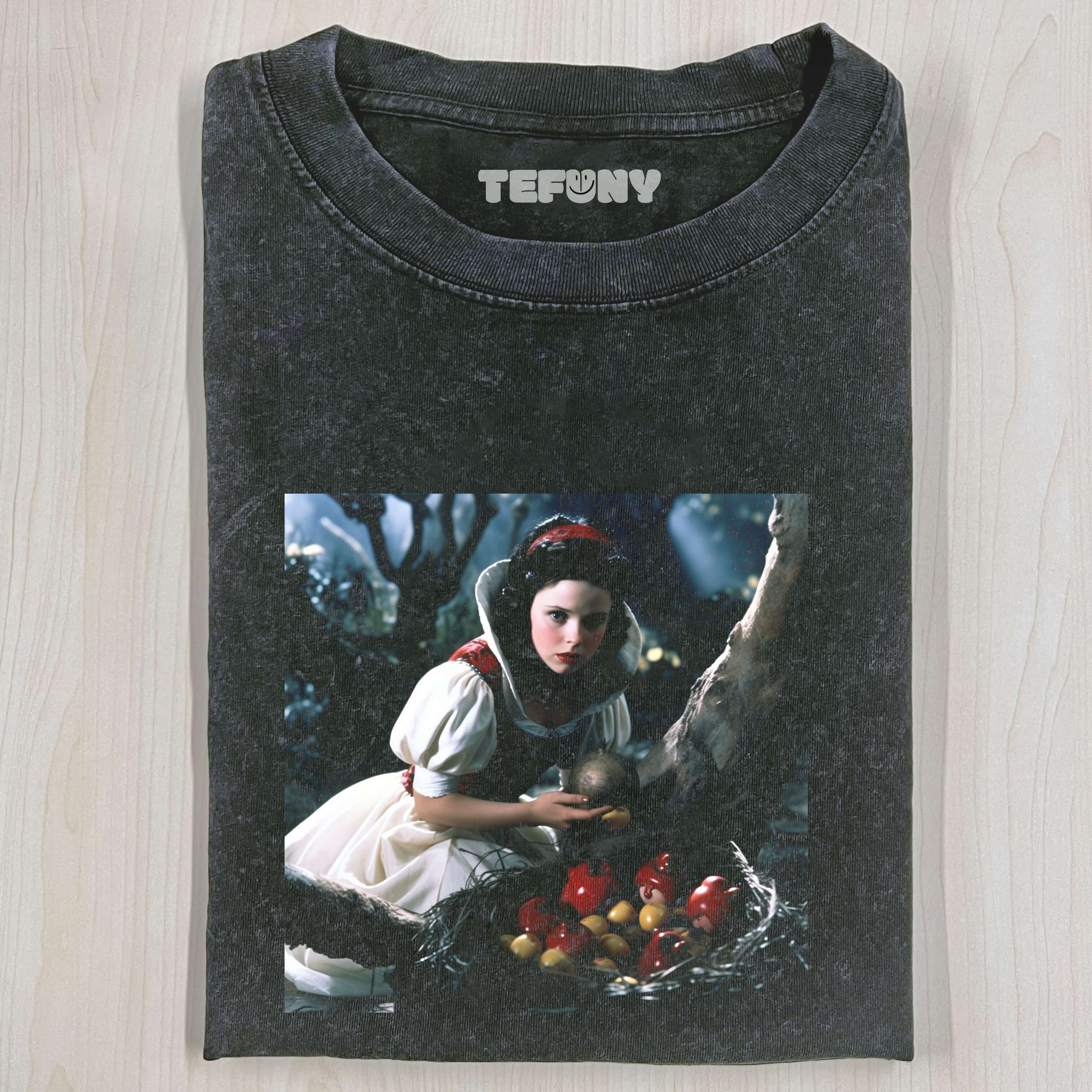 SNOW WHITE V10 T-SHIRT