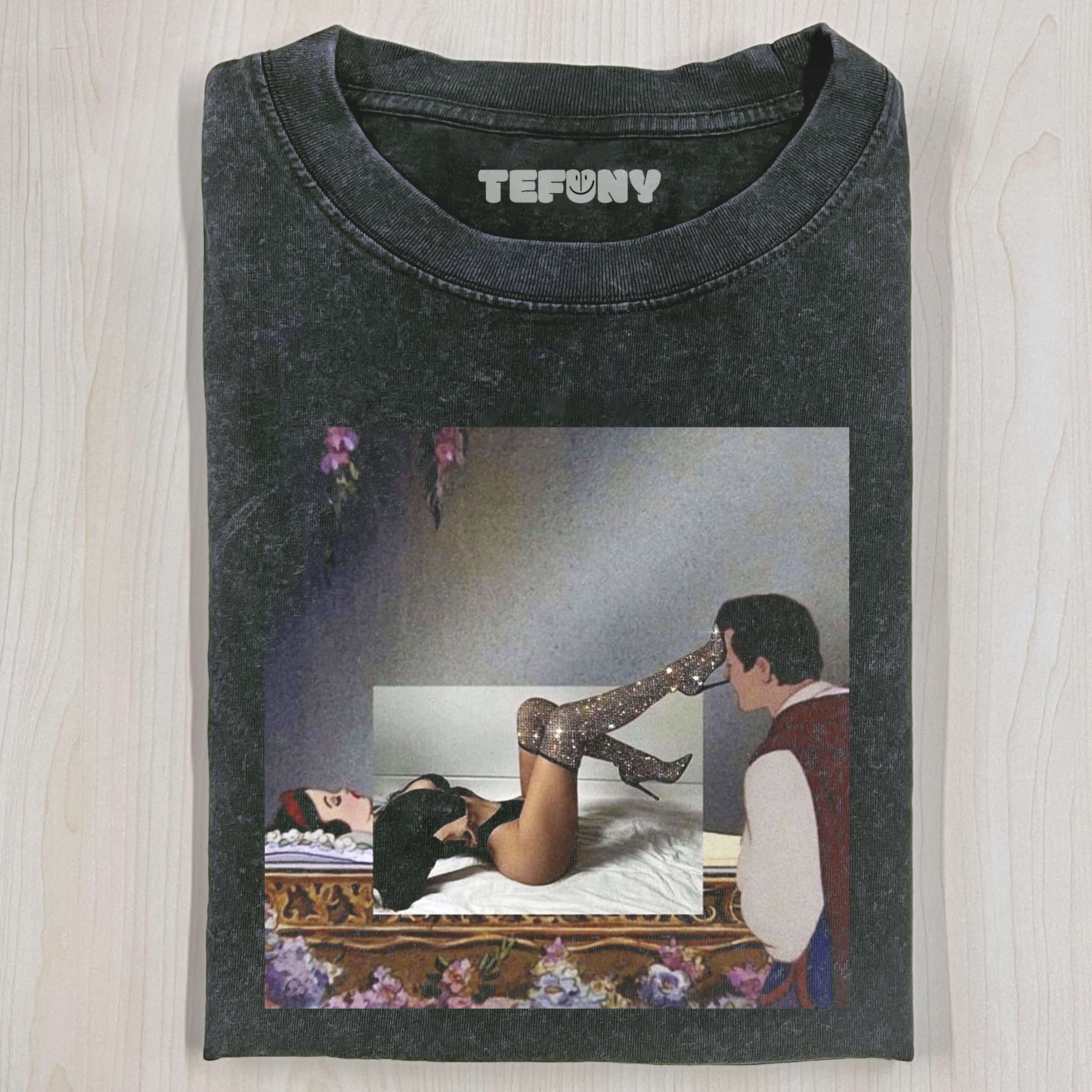 SNOW WHITE PARODY T-SHIRT
