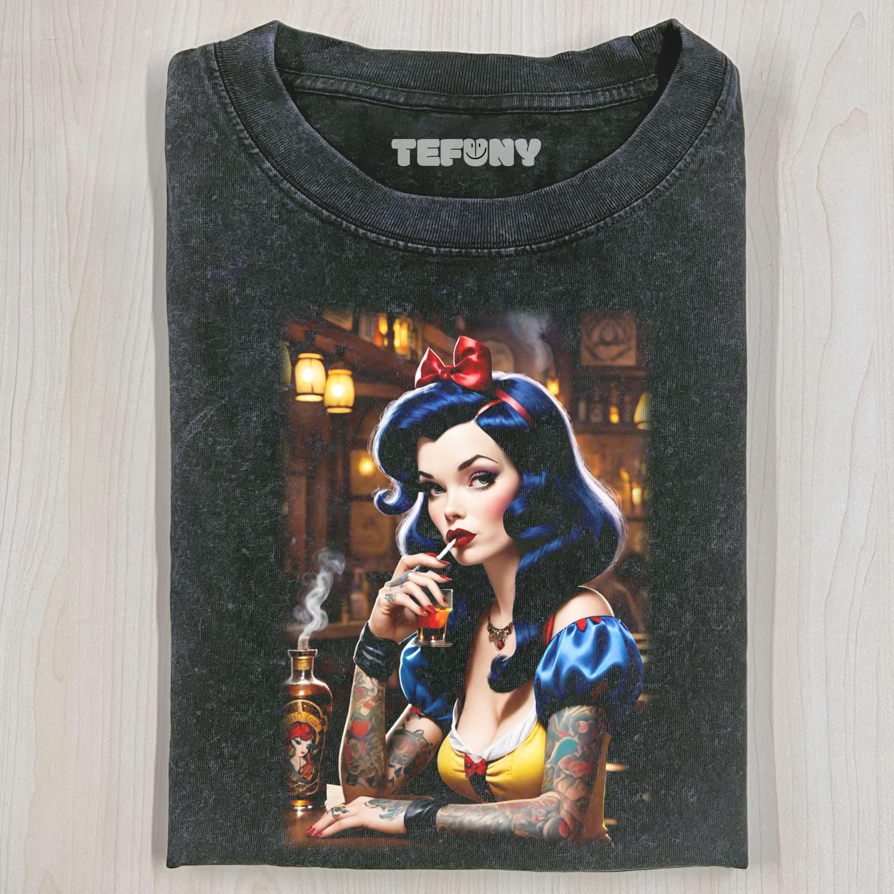 SNOW WHITE SMOKING T-SHIRT