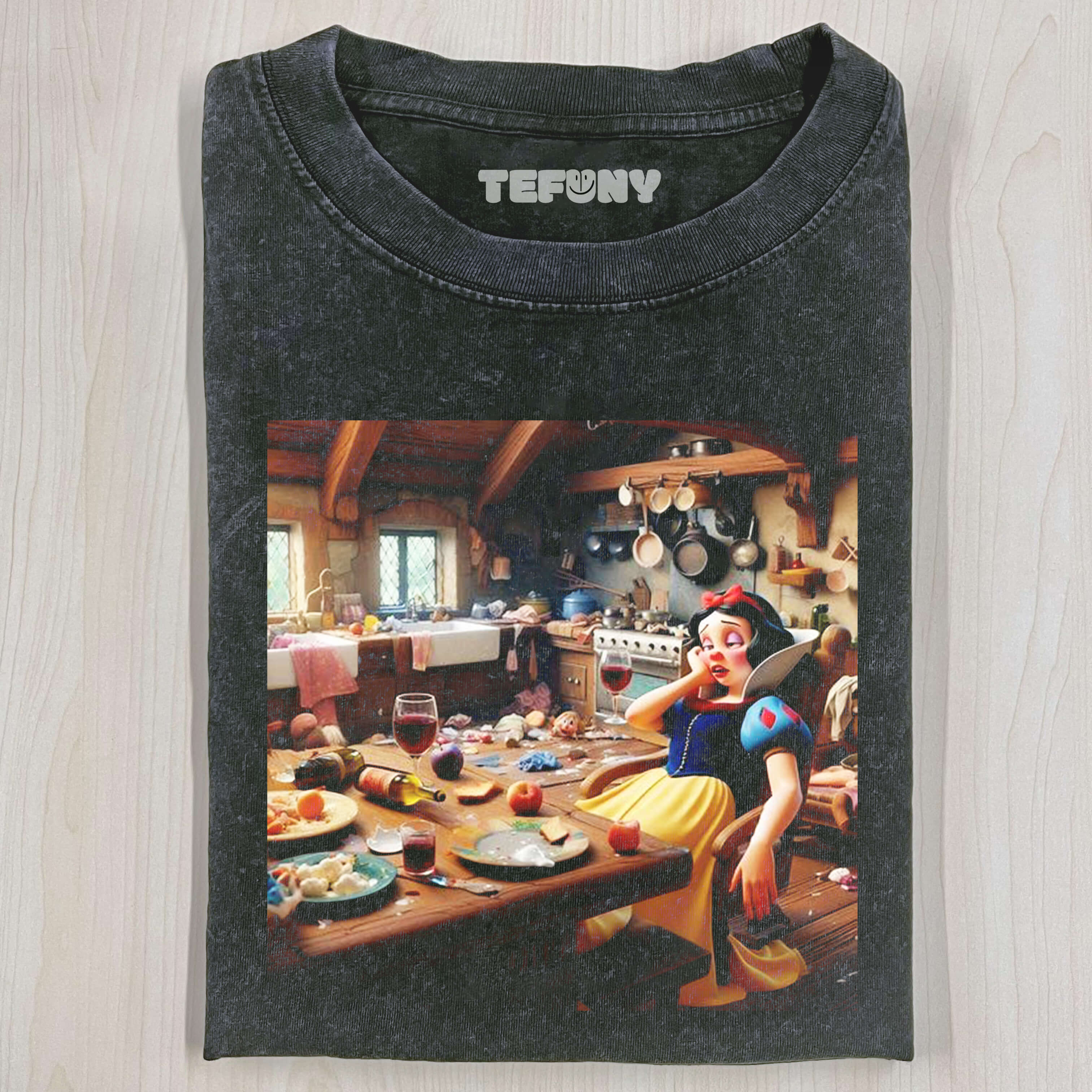 SNOW WHITE T-SHIRT