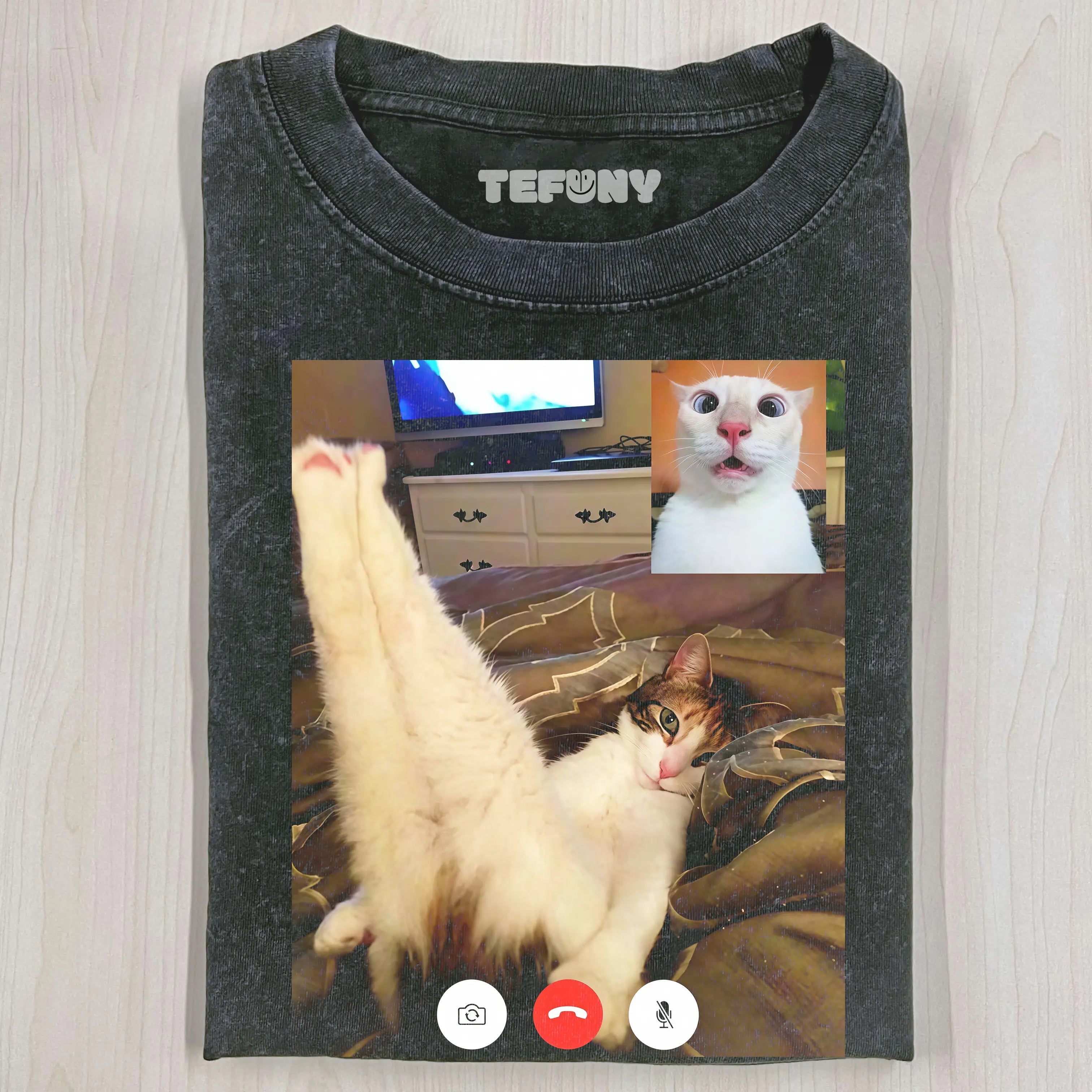 THE FUNNY CAT T-SHIRT