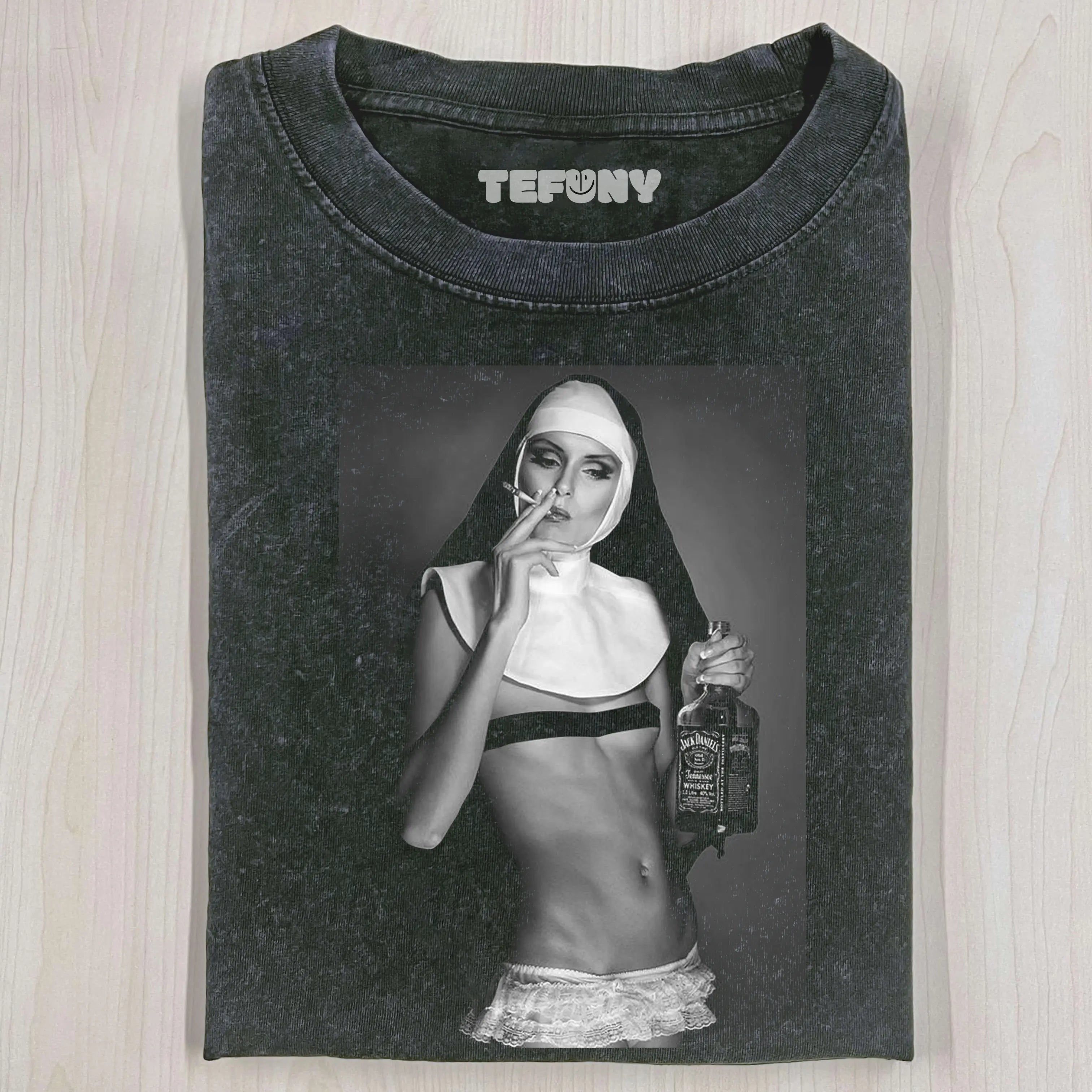 T-SHIRT HARDCORE MEN'S - NUN SMOKING