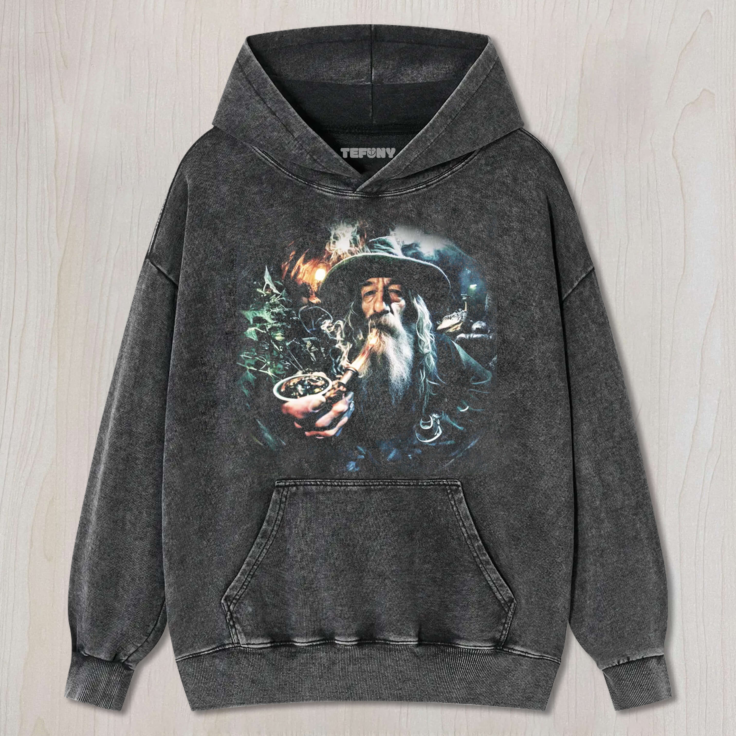 THE LORD OF THE RINGS GANDALF SMOKES TEE & SWEAT & HOOD