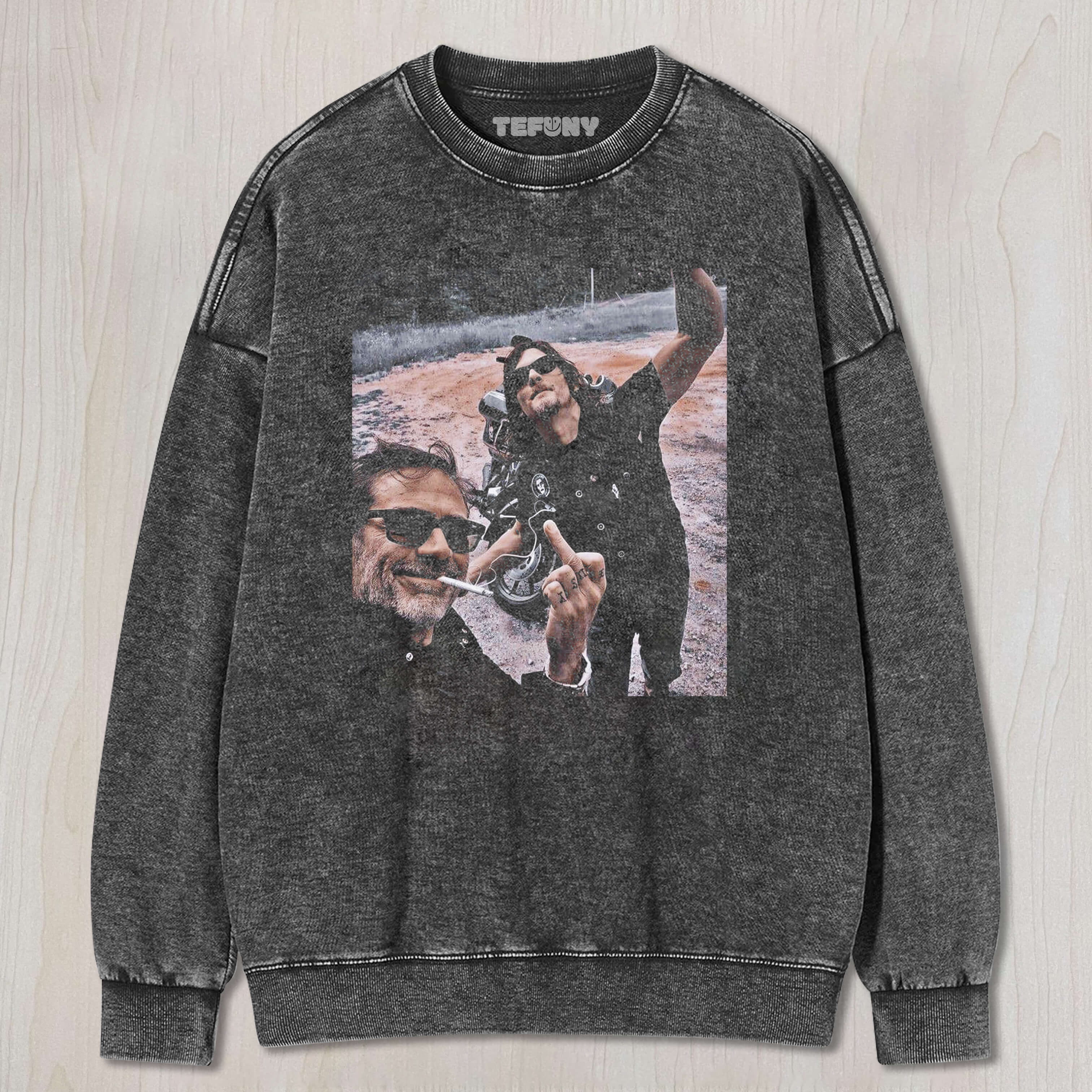 THE WALKING DEAD MIDDLE FINGER TEE & SWEAT & HOOD