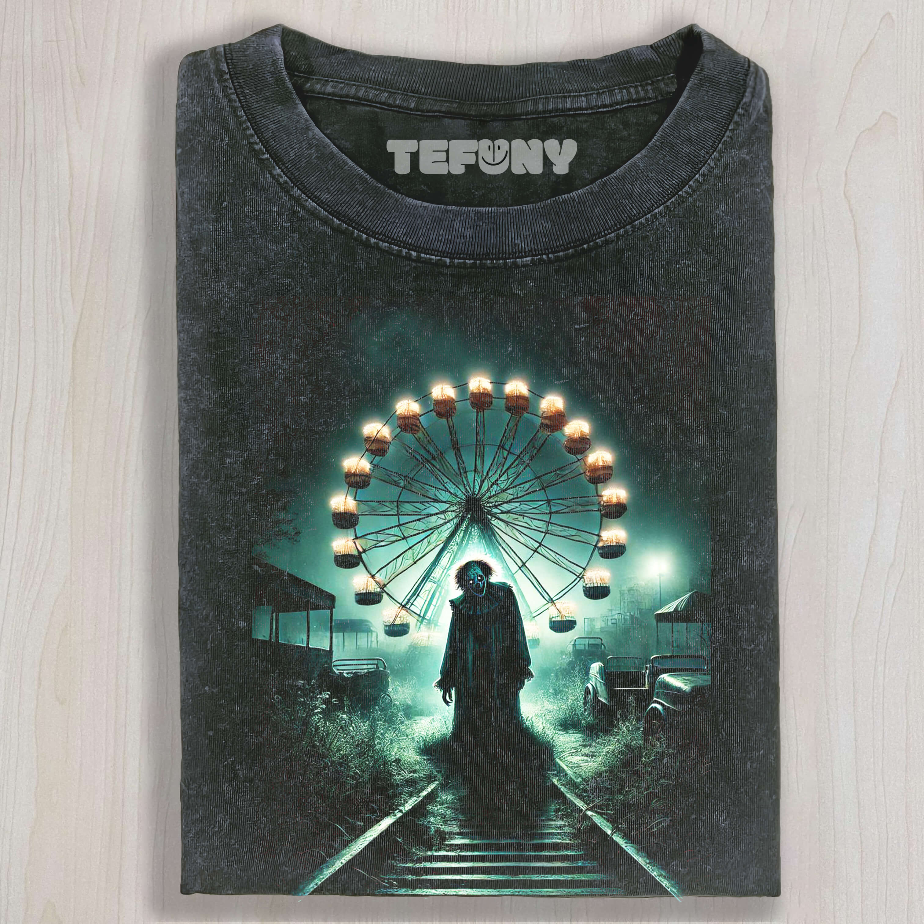 THE CLOWN IN THE ABANDONED AMUSEMENT PARK T-SHIRT