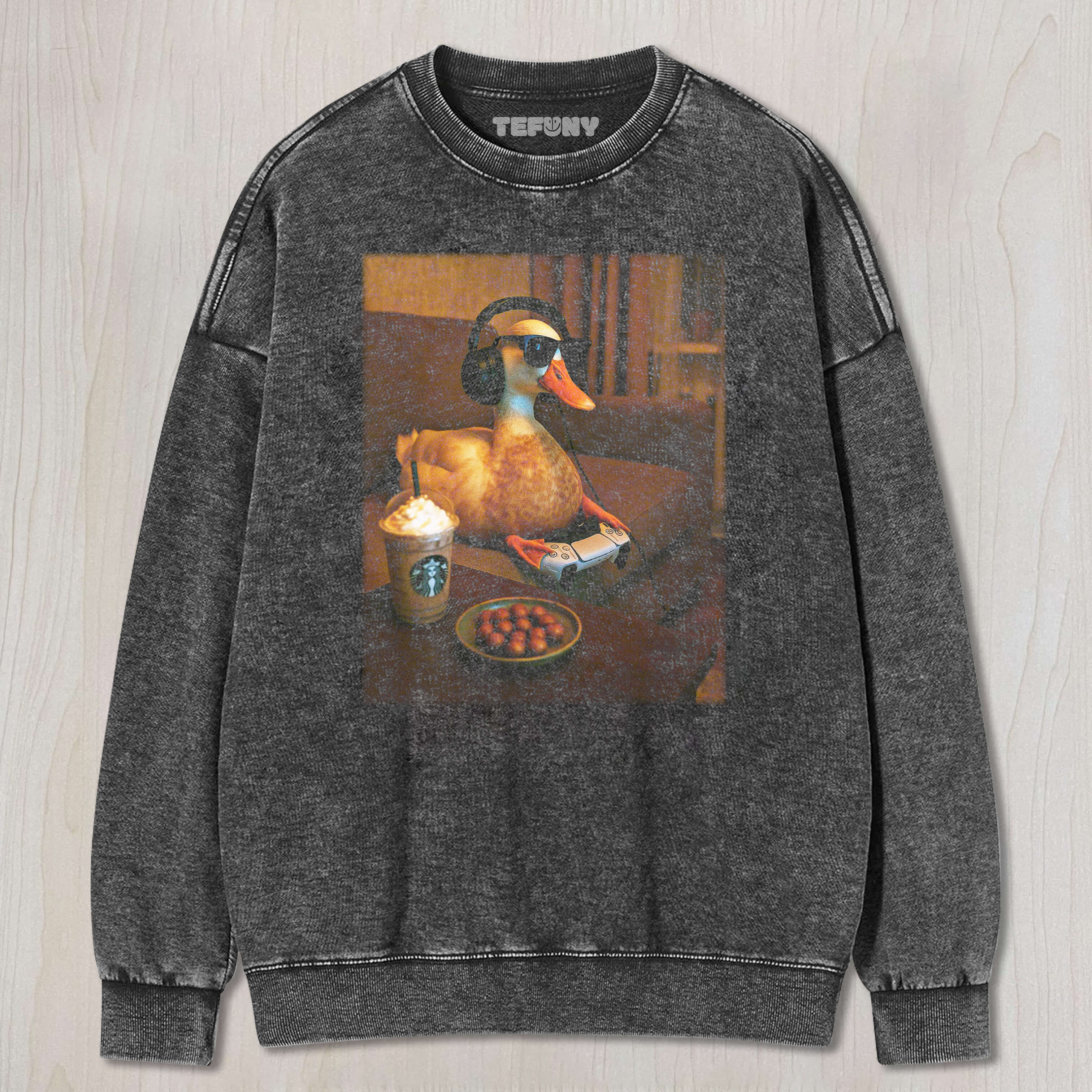 THE DUCK IS PLAYING A GAME TEE & SWEAT & HOOD