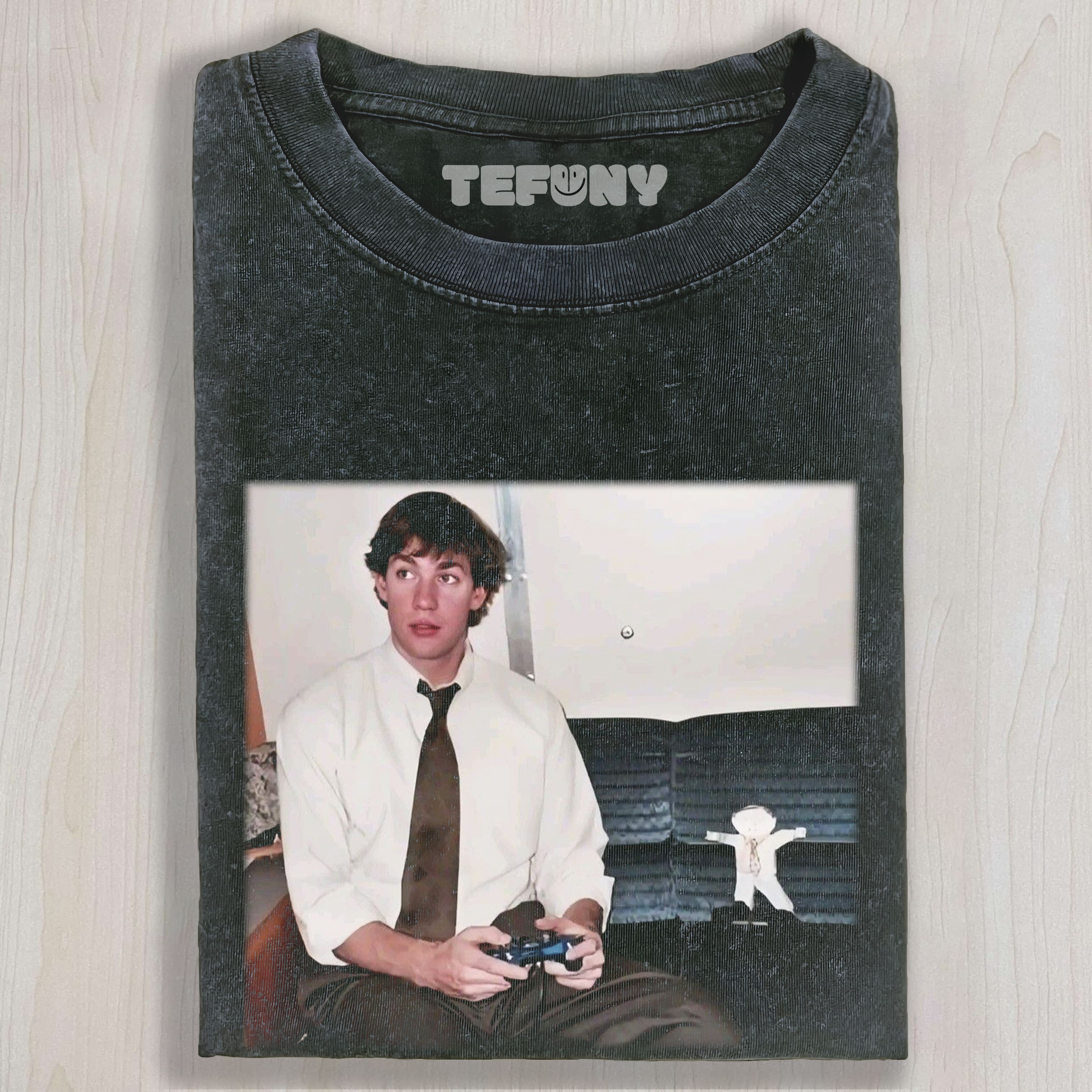 THE OFFICE JIM PLAYING GAMES TEE & SWEAT & HOOD