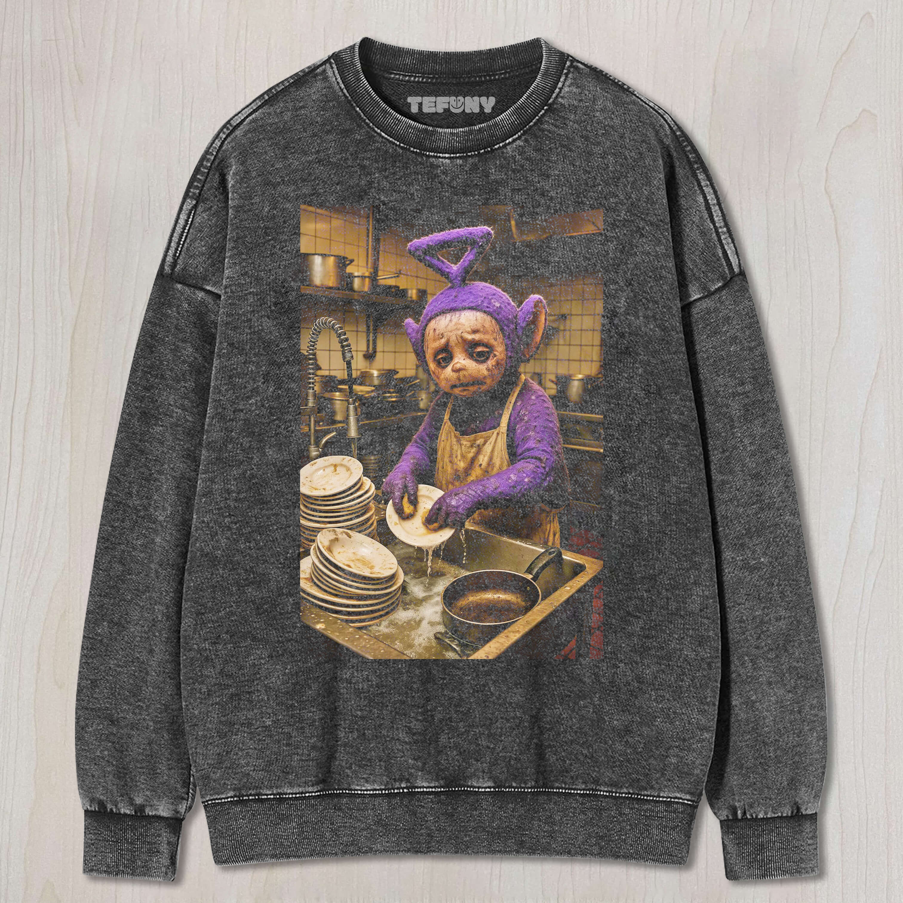TINKY WINKY WASHING DISHES T-SHIRT