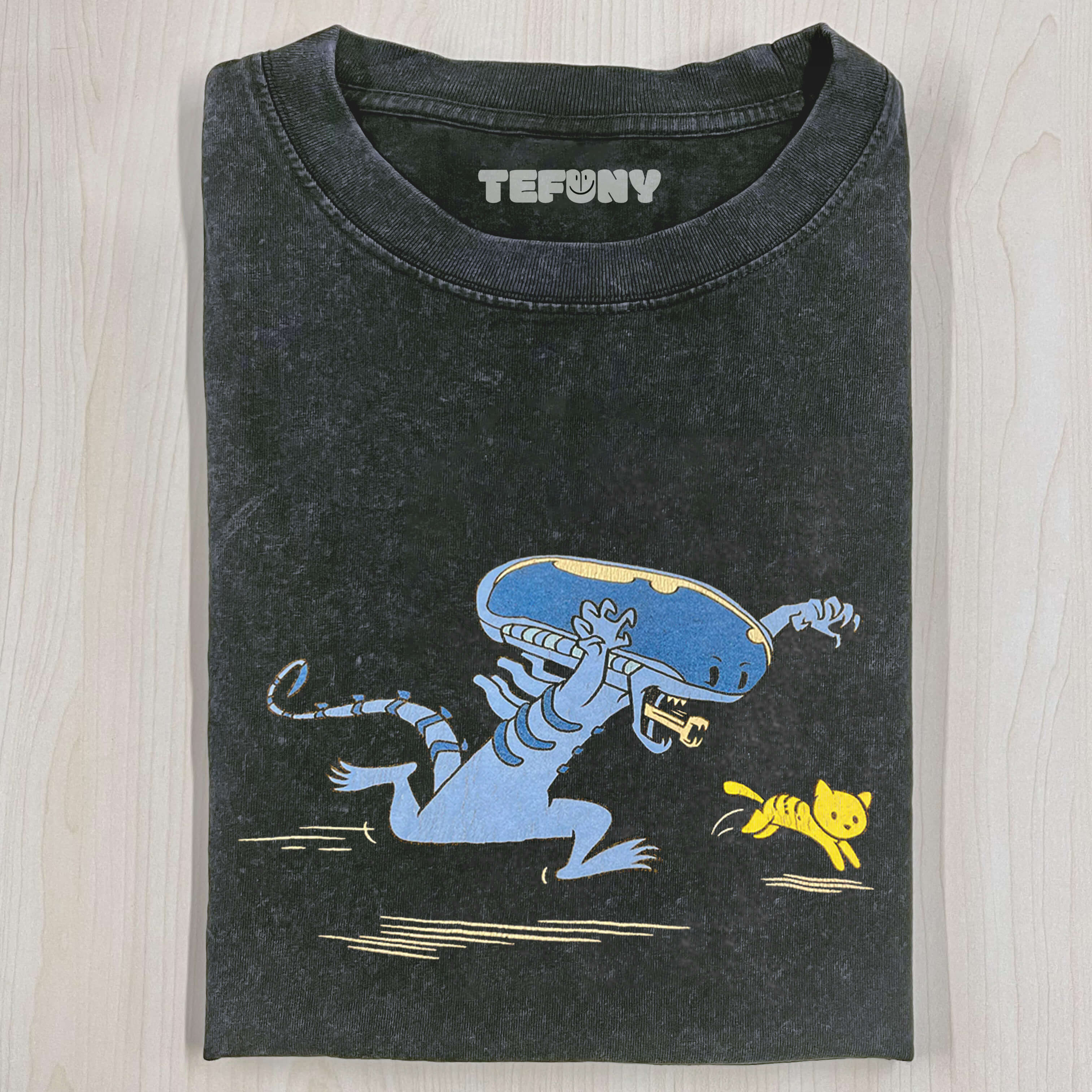 Vintage Funny Alien and Cat Cute T-shirt