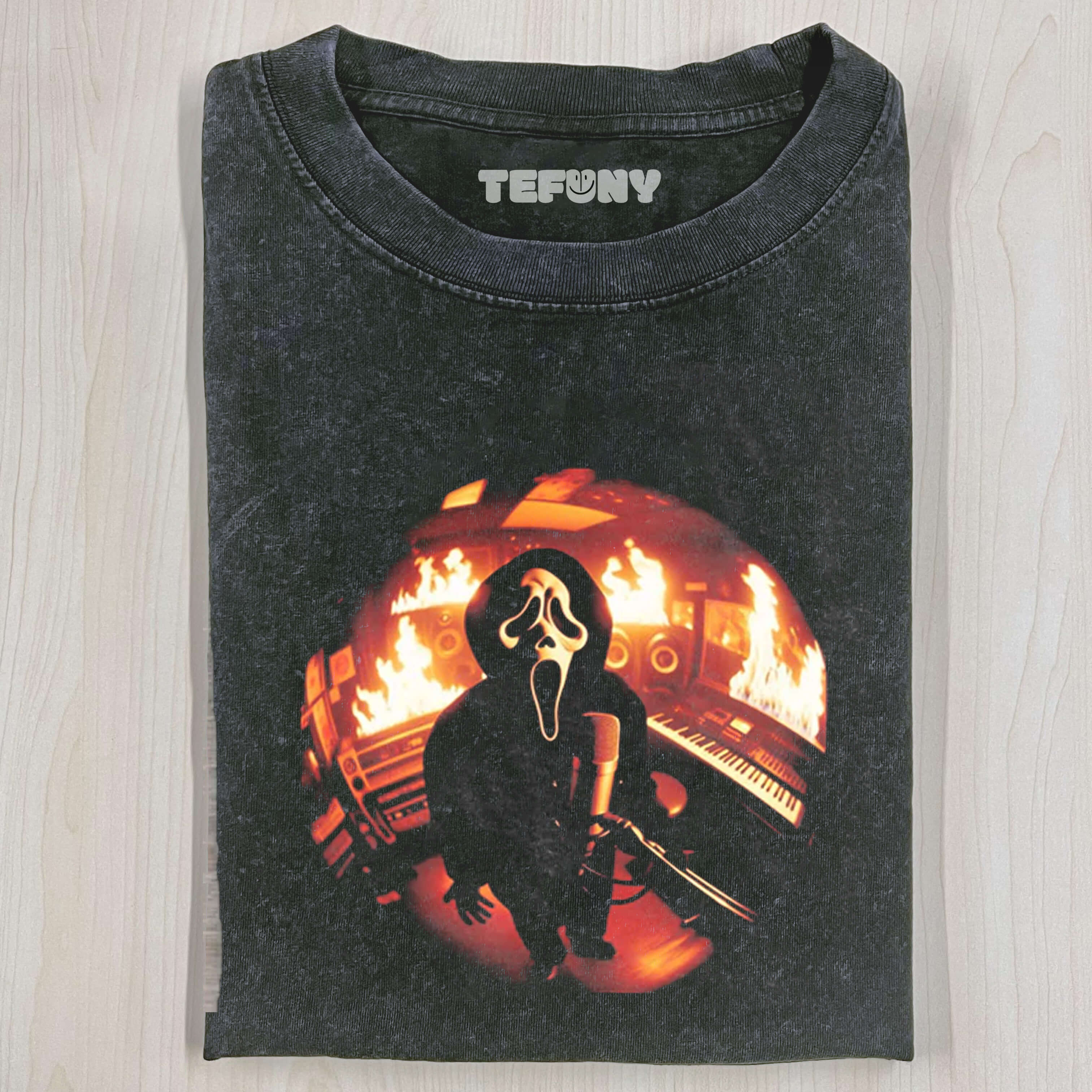 Vintage Halloween Graphic T-shirt V7