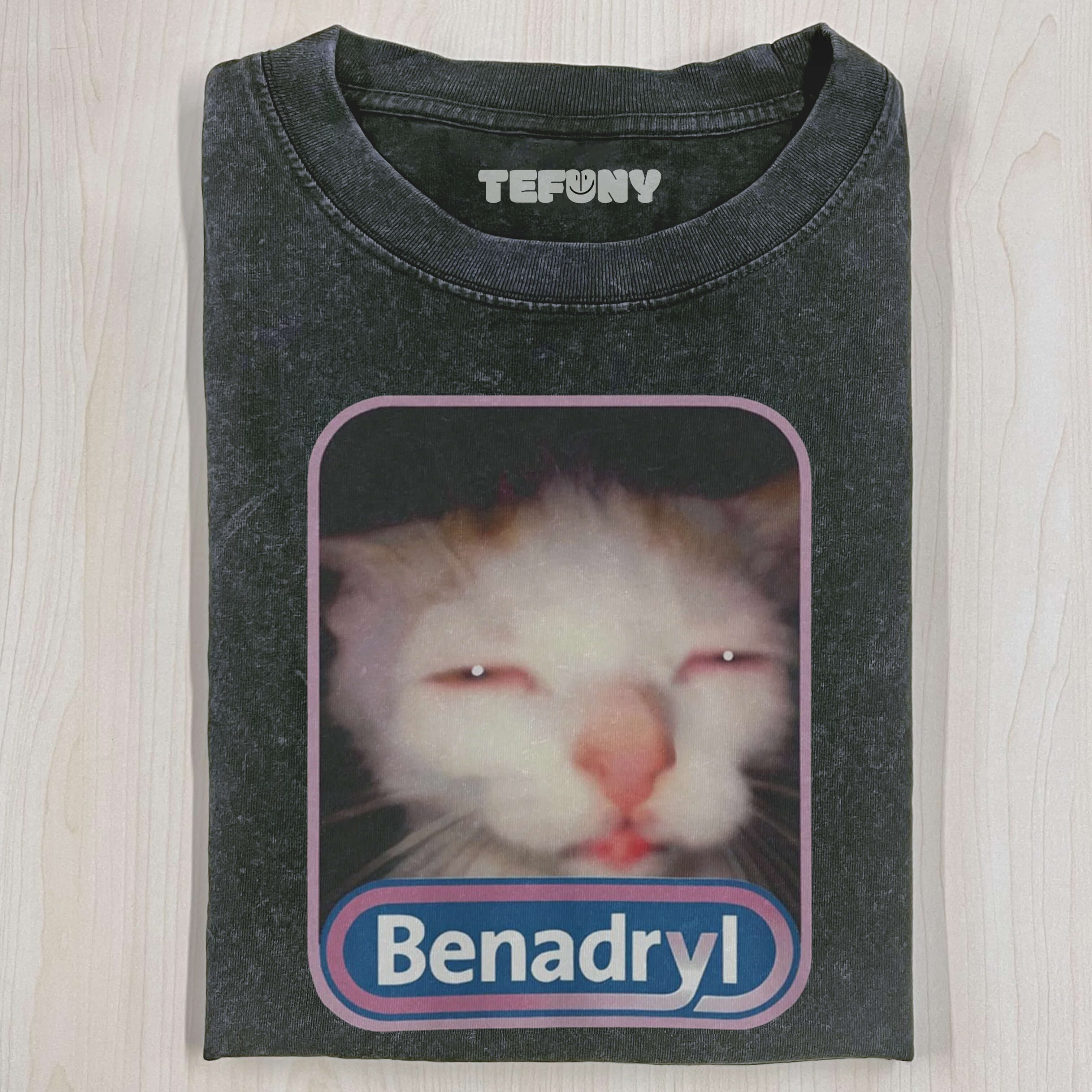 WEIRD CAT T-SHIRT