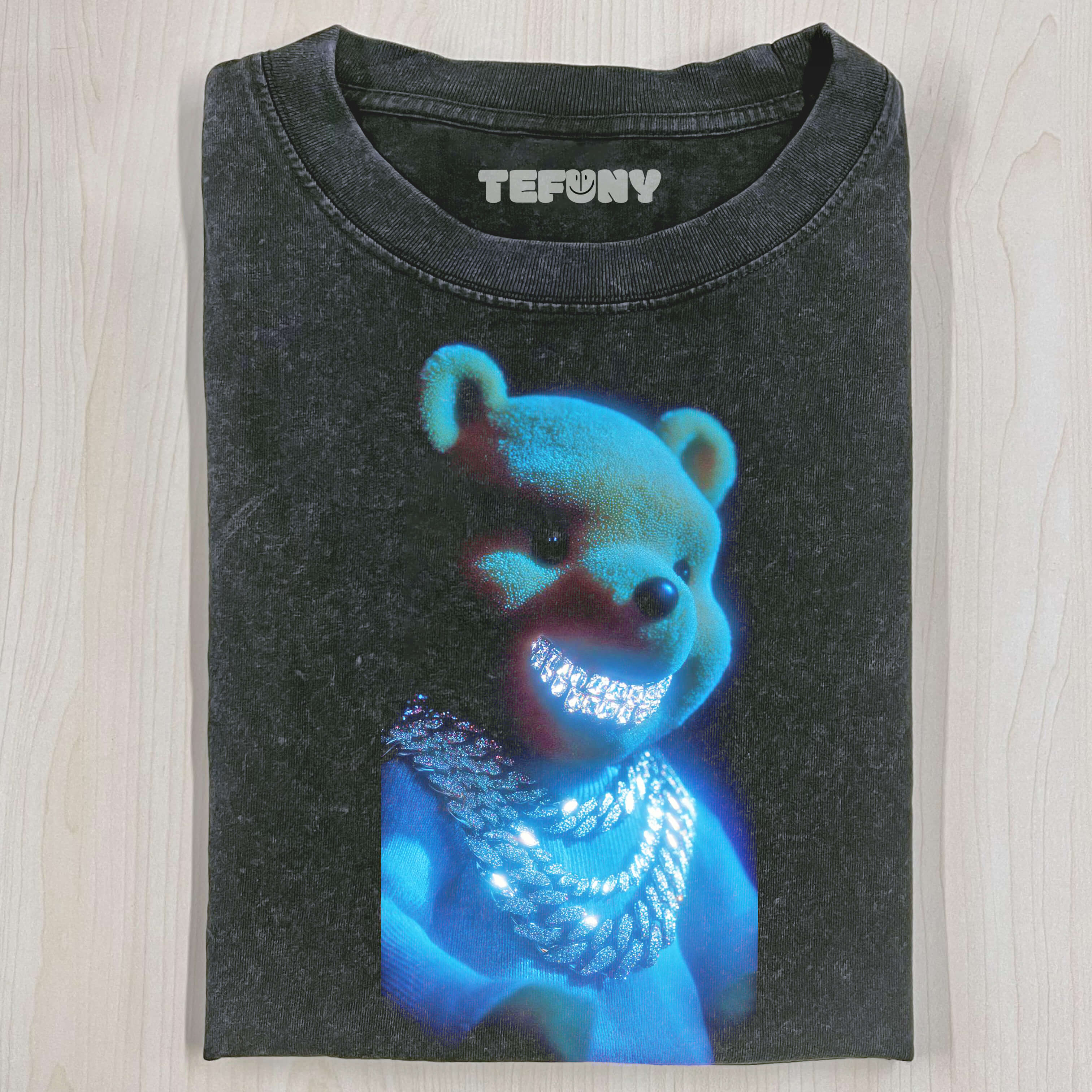 WINNIE THE POOH WITH GLOWING TEETH T-SHIRT
