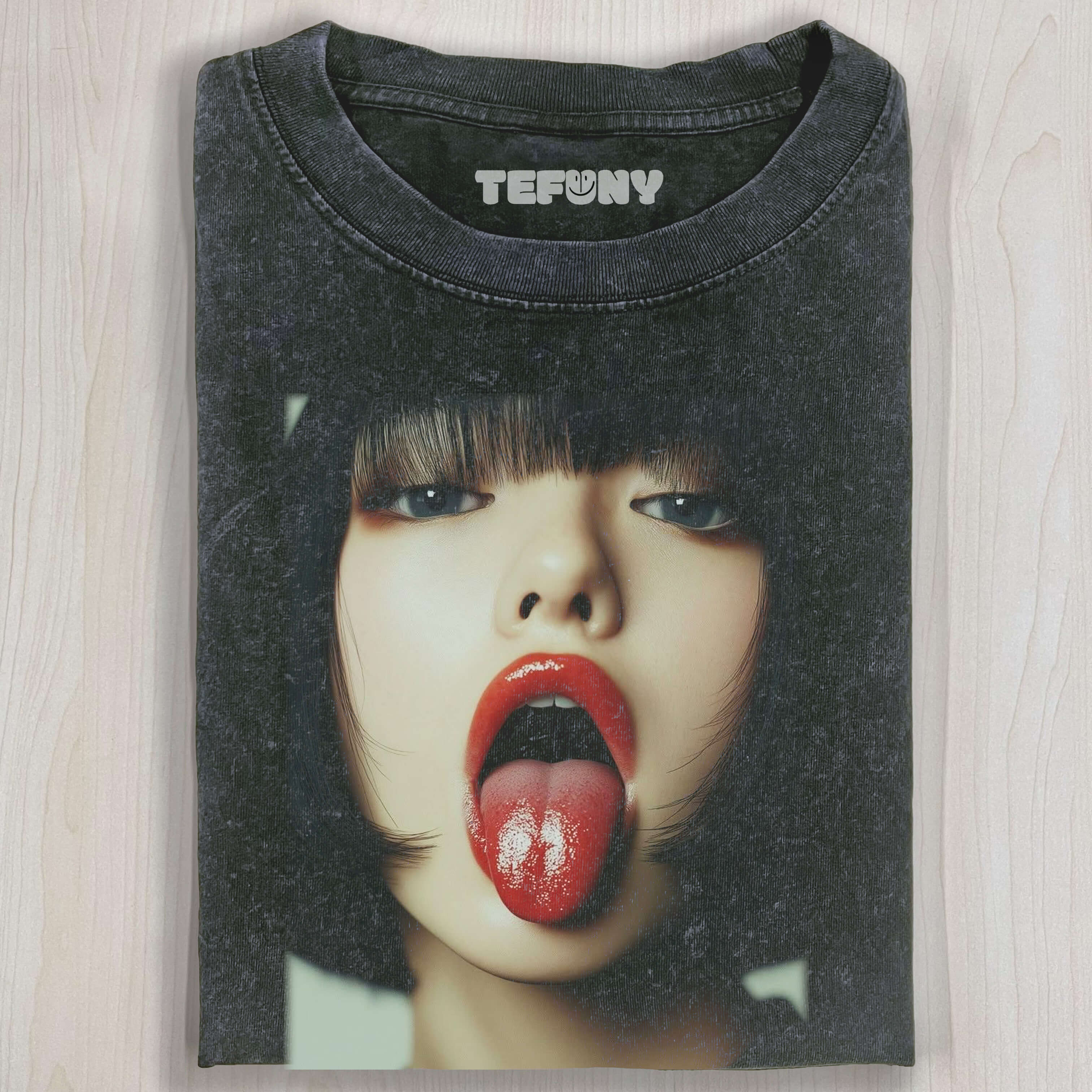 WOMAN WITH STICKING OUT LIPS T-SHIRT