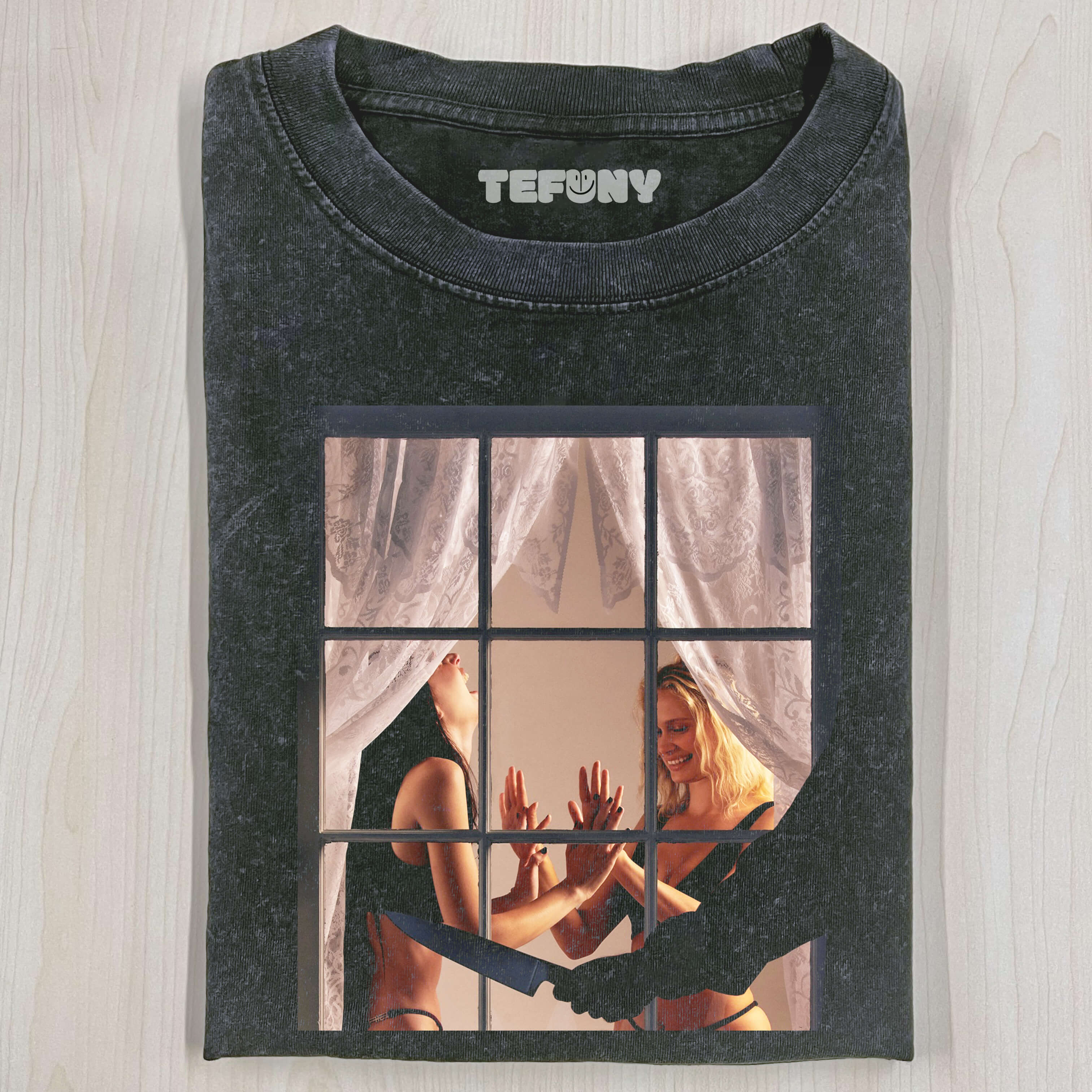 WOMAN_SCARED_T-SHIRT