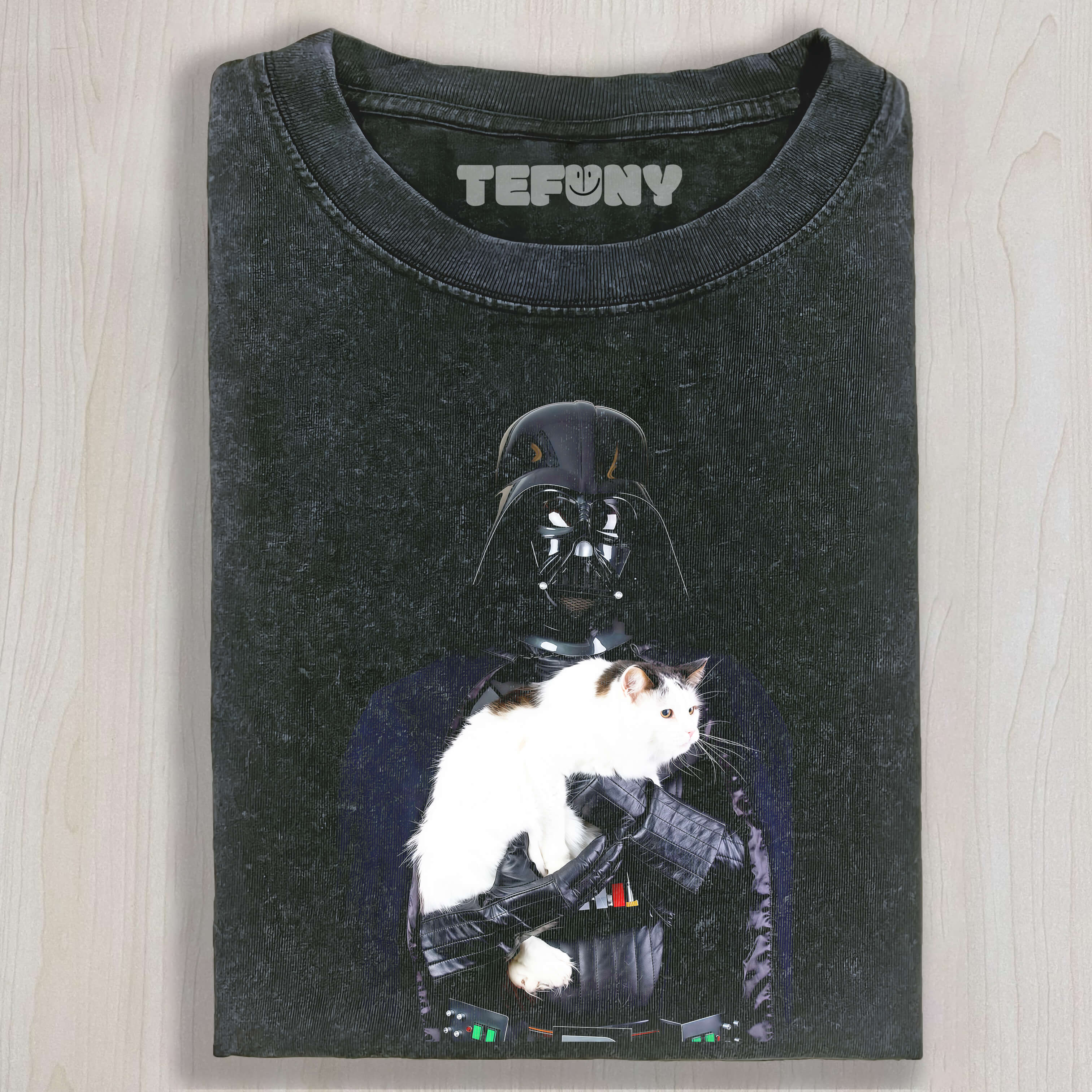 ANAKIN SKYWALKER HOLDING A CAT T-SHIRT